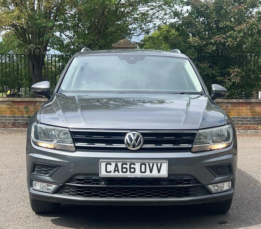 Volkswagen Tiguan Suv 2.0 Tdi Bluemotion Tech Se Dsg Euro 6 Ss CA66OVV Grey #2