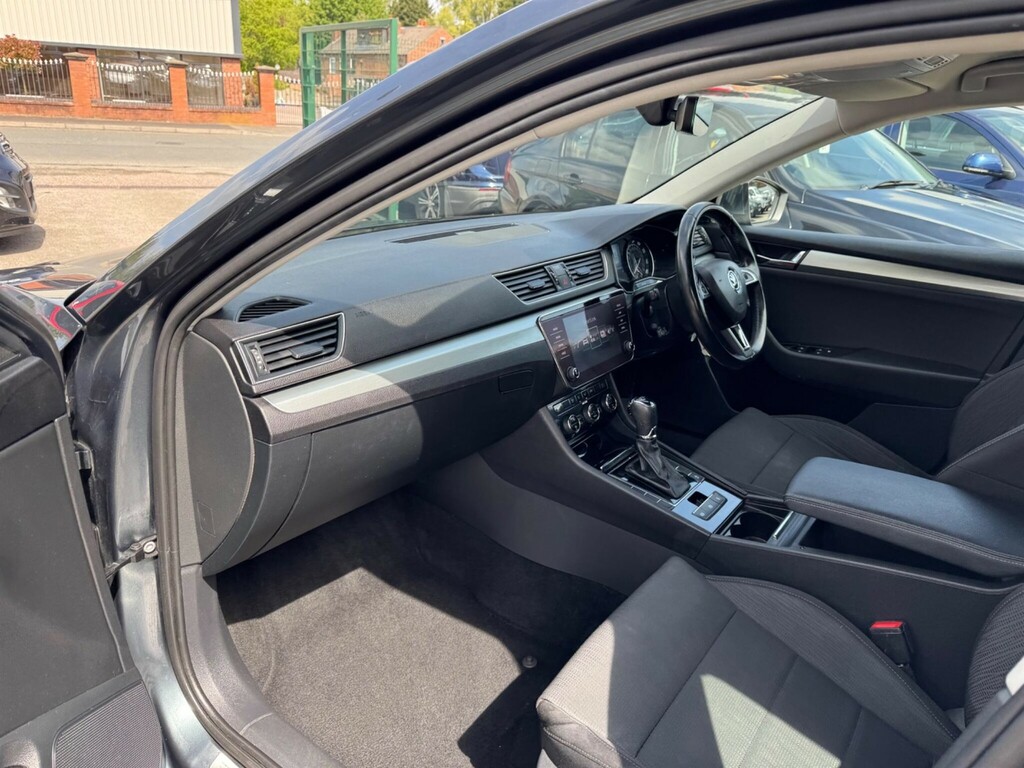 Skoda Superb 1.6 Tdi Se Dsg Euro 6 Ss Grey