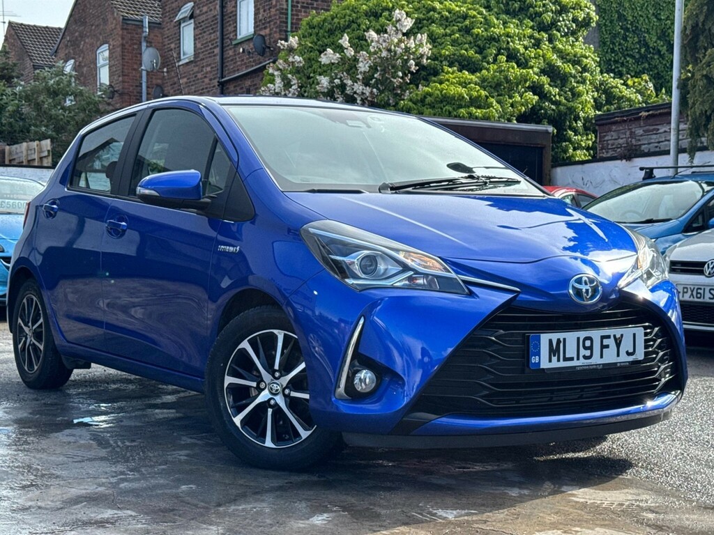 Toyota Yaris 1.5 Vvt-h Icon Tech E-cvt Euro 6 Ss 