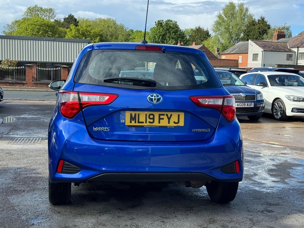 Toyota Yaris 1.5 Vvt-h Icon Tech E-cvt Euro 6 Ss ML19FYJ #3
