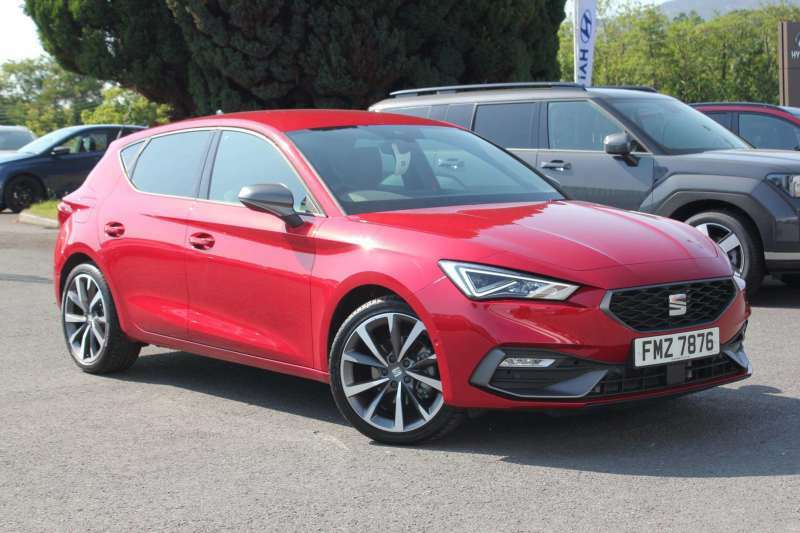 Seat Leon 1.0 Fr Sport Etsi S-a - 2024 Fmz7876 Red