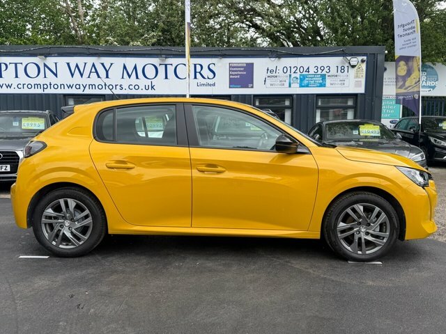 Peugeot 208 Hatchback SA22OKZ Yellow #3