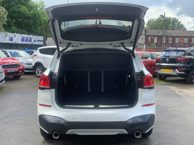BMW X1 Suv BYZ4498 White #6