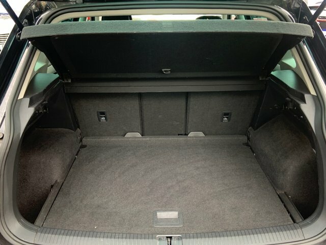 Volkswagen Tiguan Suv CE70YKD Black #6