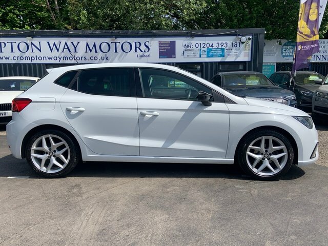 Seat Ibiza Hatchback CY69CWL White #3