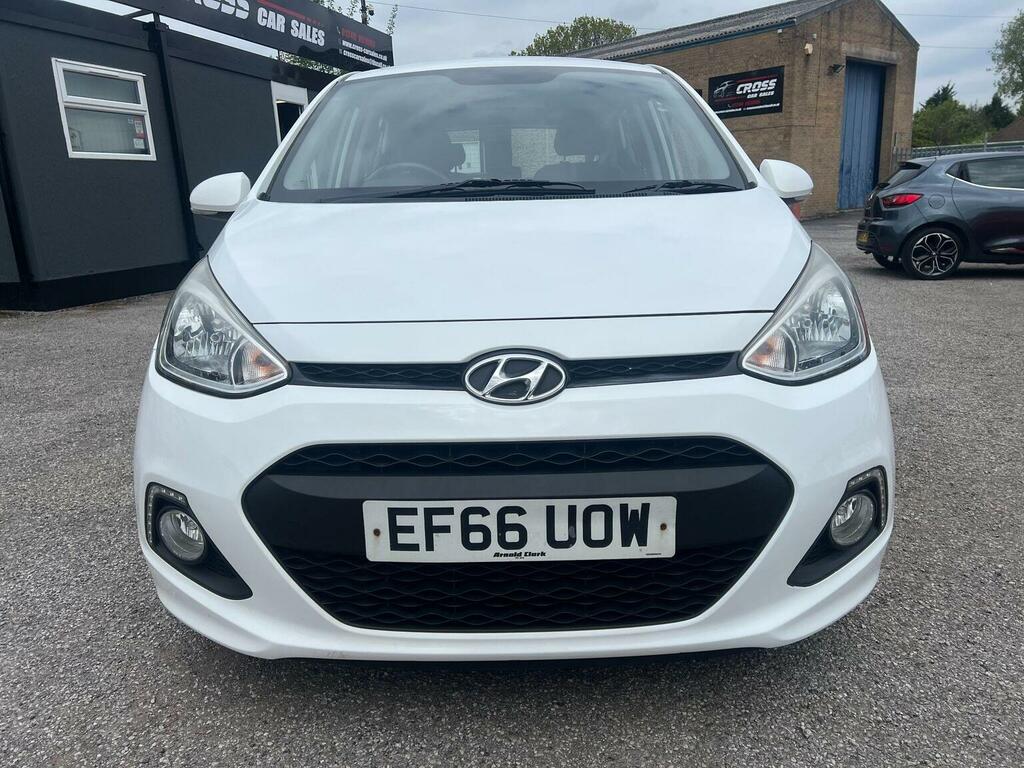 Hyundai I10 Hatchback 1.2 Premium Euro 5 201666 EF66UOW White #4