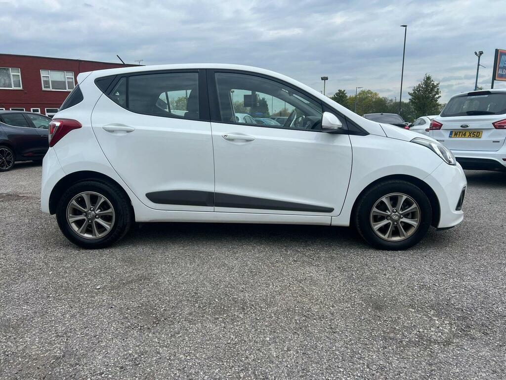 Hyundai I10 Hatchback 1.2 Premium Euro 5 201666 EF66UOW White #3