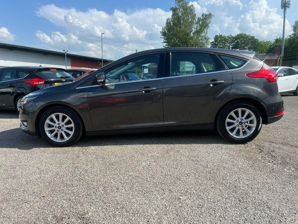 Ford Focus Hatchback 1.0T Ecoboost Titanium Euro 6 Ss YG18BDV Grey #6