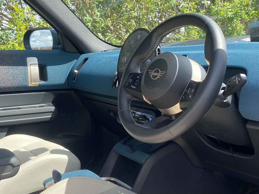 Mini Countryman C Exclusive - Level 1 Pack Rear Camera He Blue #4
