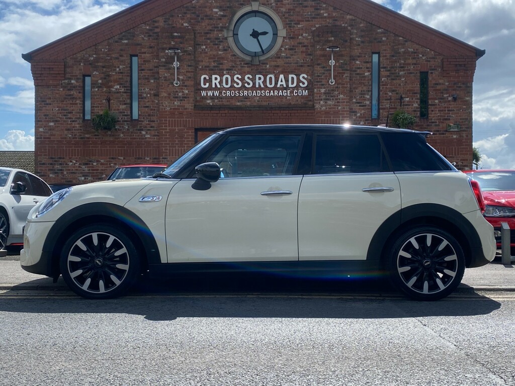 Mini Hatch Exclusive - Apple Carplay Sat Nav Heated Seats YB69JSY Brown #2