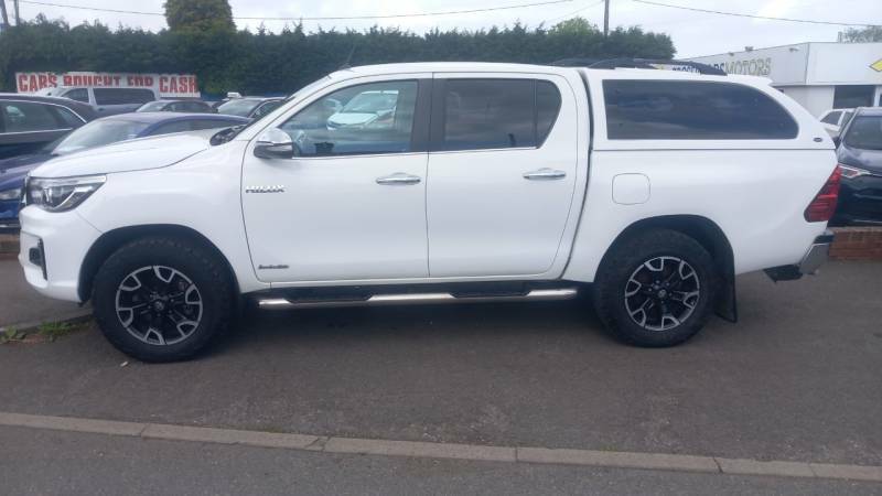 Toyota HILUX Pickup 2.4 D-4d Invincible X 4Wd Euro 6 Black #2
