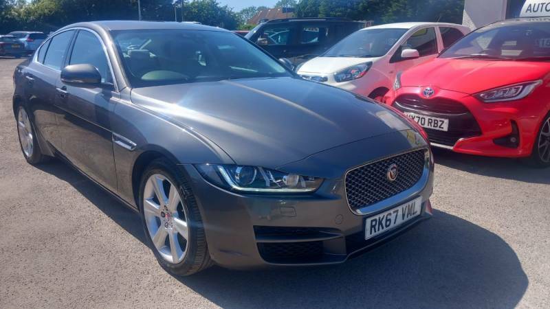 Jaguar XE 2.0 Ingenium Portfolio - 2017 67 Grey