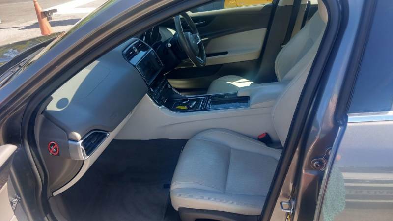 Jaguar XE 2.0 Ingenium Portfolio - 2017 67 RK67VML Grey #6
