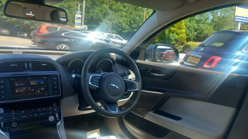 Jaguar XE 2.0 Ingenium Portfolio - 2017 67 RK67VML Grey #3