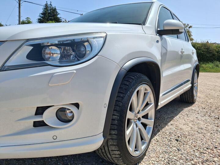 Volkswagen Tiguan 2.0 Tdi R-line 4Wd Euro 5 White #3
