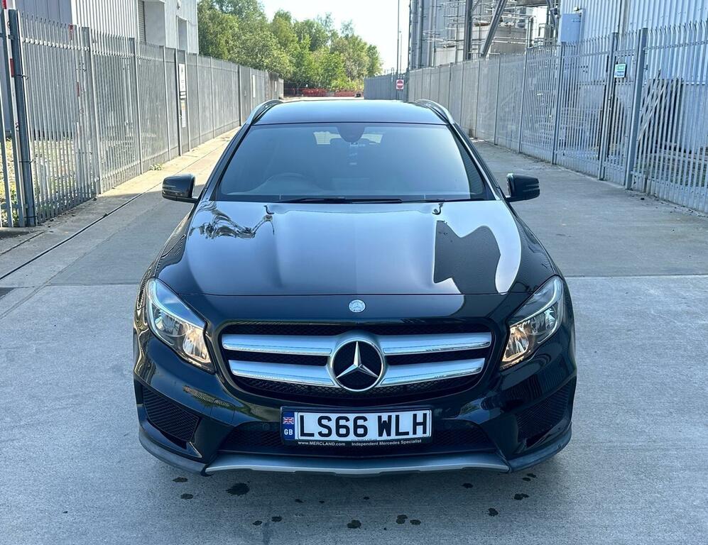 Mercedes-Benz GLA Class 2.1 Gla200d Amg Line 7G-dct 4Matic Euro 6 Ss LS66WLH Black #2