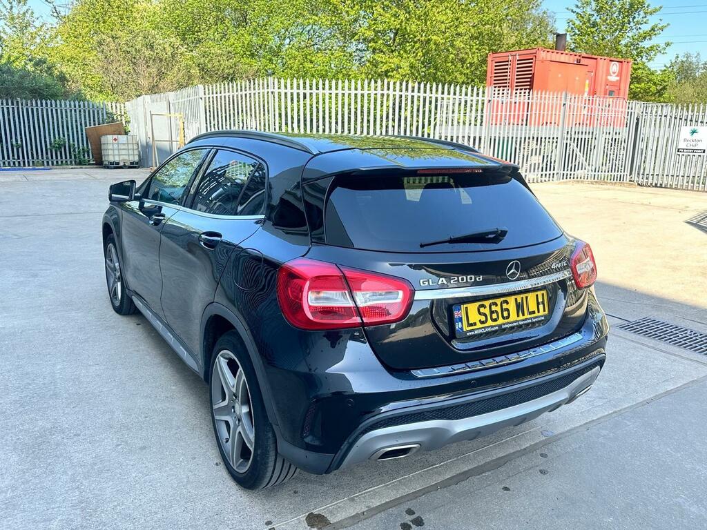 Mercedes-Benz GLA Class 2.1 Gla200d Amg Line 7G-dct 4Matic Euro 6 Ss LS66WLH Black #4