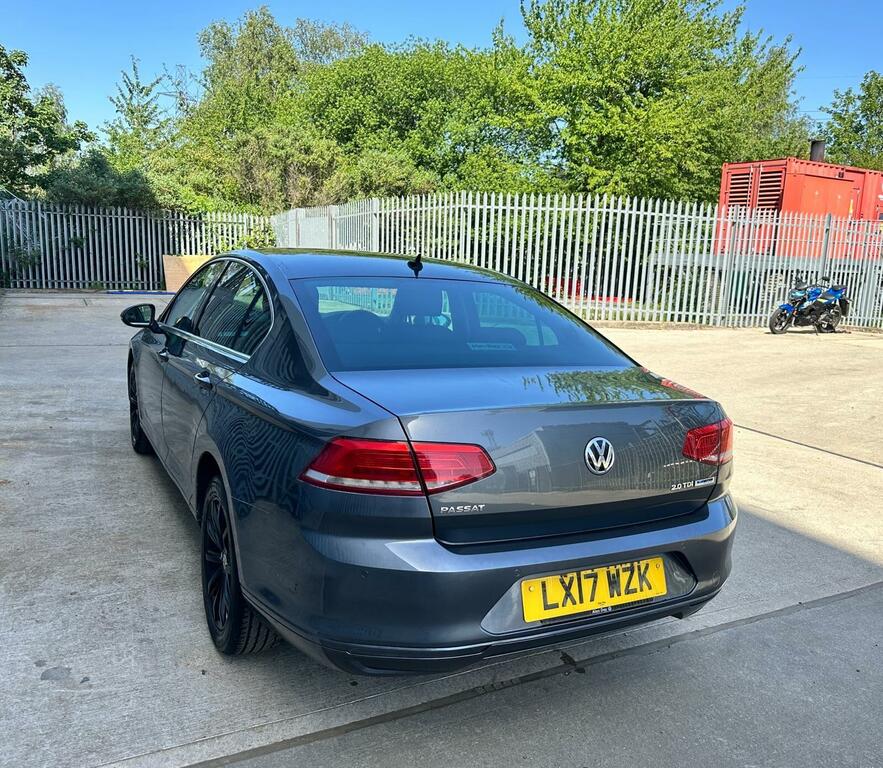 Volkswagen Passat 2.0 Tdi Bluemotion Tech Se Business Dsg Euro 6 S LX17WZK Grey #4