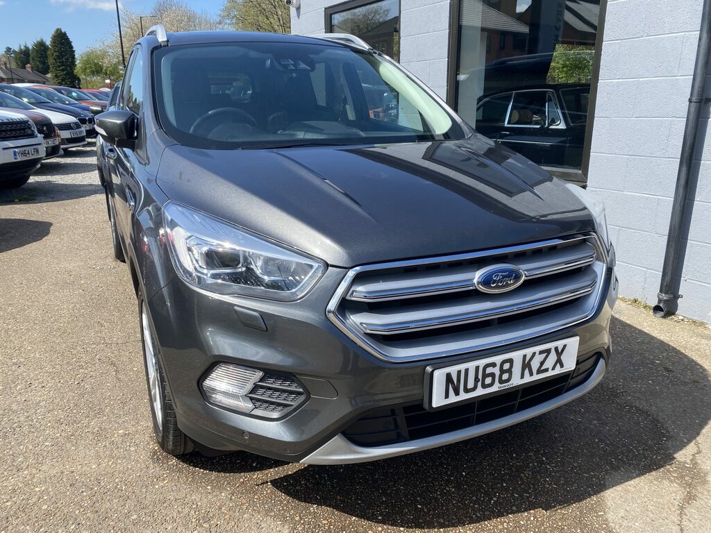 Ford  1.5 Ecoblue 120 Titanium Powershift Black #1