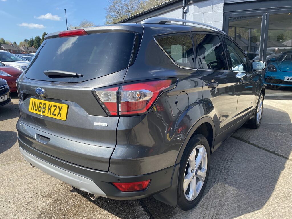 Ford  1.5 Ecoblue 120 Titanium Powershift Black #10