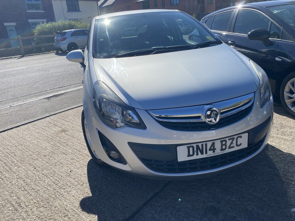 Vauxhall Corsa Vauxhall Corsa 1.2 Sxi Hatch. Silver 2014 Silver