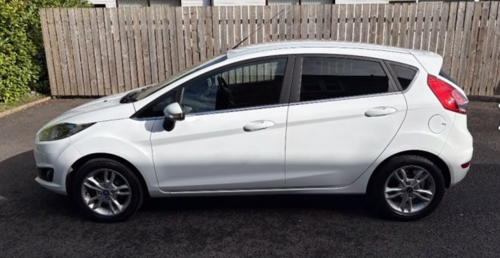 Ford Fiesta Ford Fiesta 1.6 Zetec. Hatch. Wh DS15BZM White #5