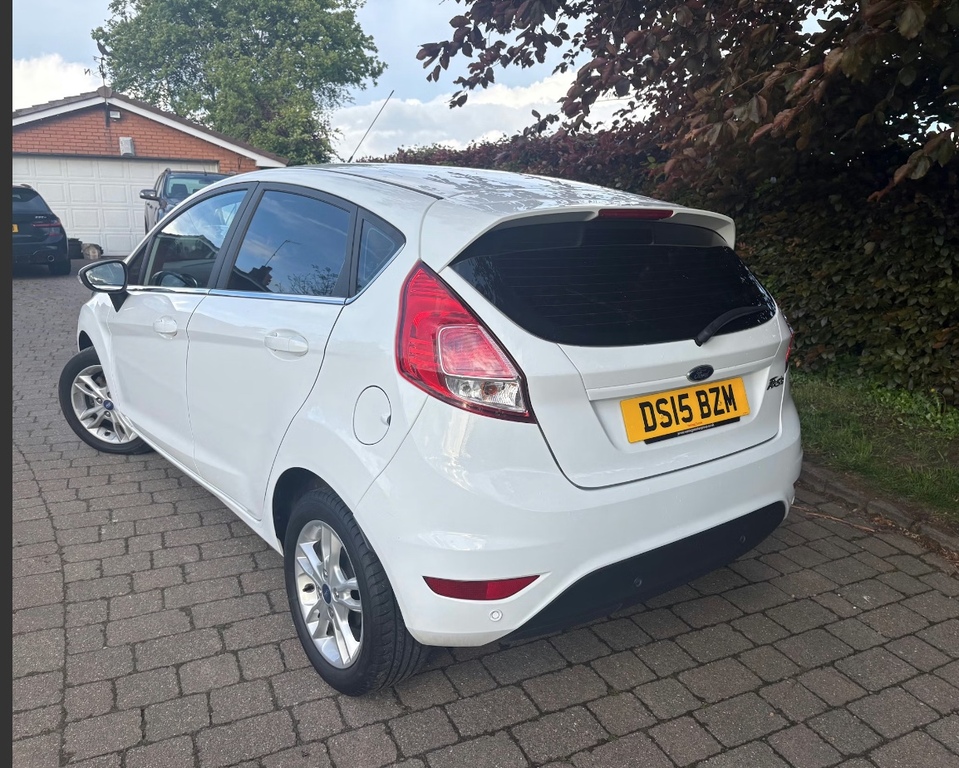 Ford Fiesta Ford Fiesta 1.6 Zetec. Hatch. Wh DS15BZM White #3