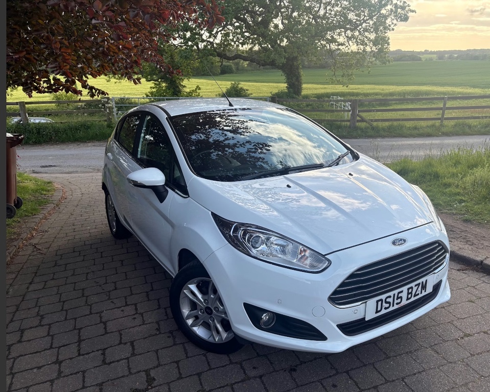 Ford Fiesta Ford Fiesta 1.6 Zetec. Hatch. Wh White
