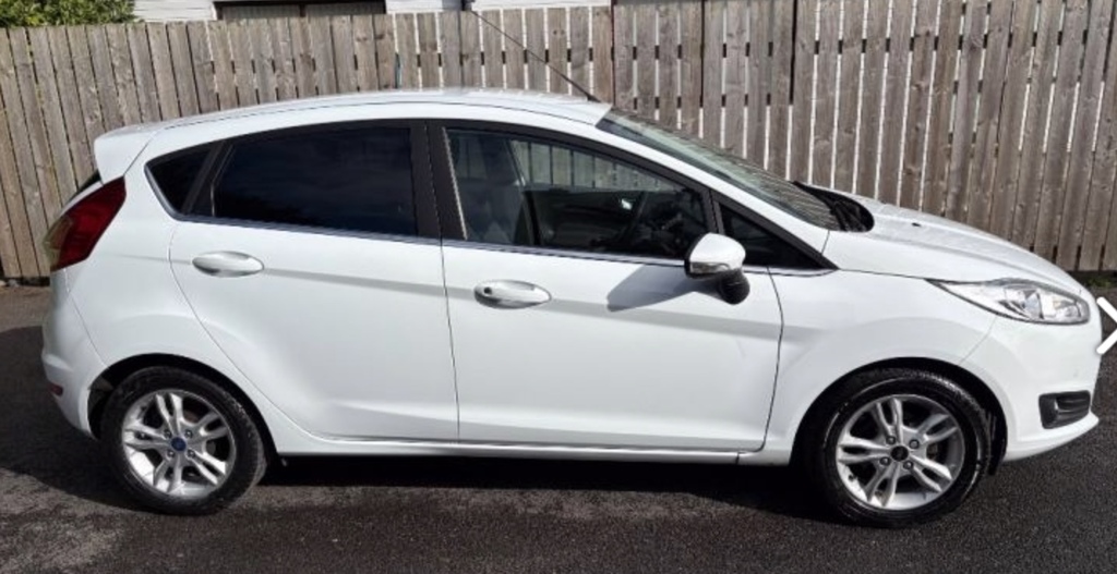 Ford Fiesta Ford Fiesta 1.6 Zetec. Hatch. Wh DS15BZM White #2