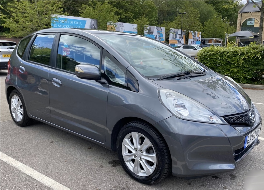 Honda Jazz Honda Jazz 1.4 Vtec Es Hatch. Silver 2012 Silver