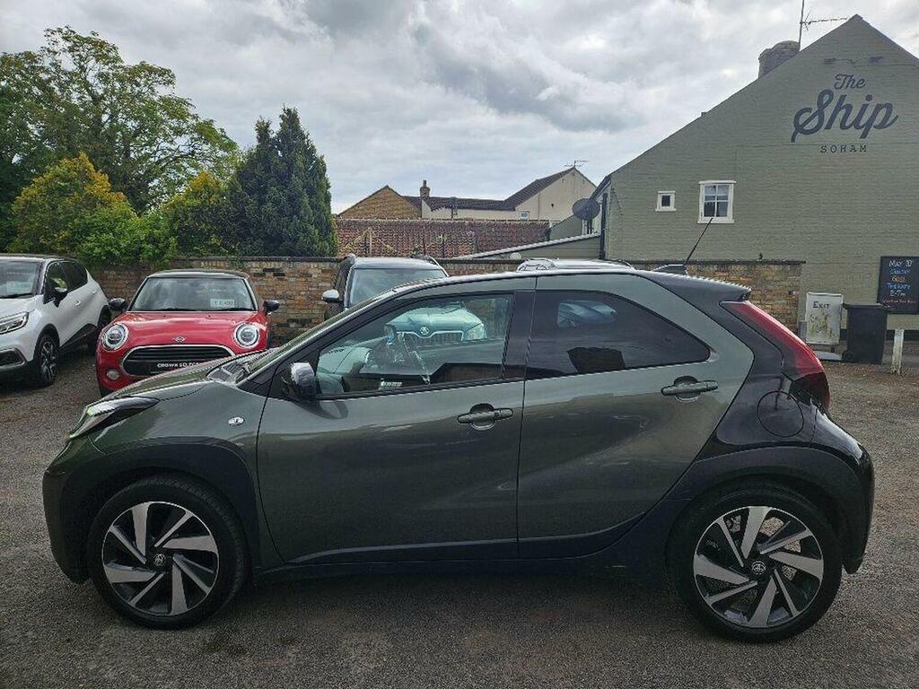 Toyota Aygo X 1.0 Vvt-i Exclusive X-shift Euro 6 S S MW72OAX Green #6