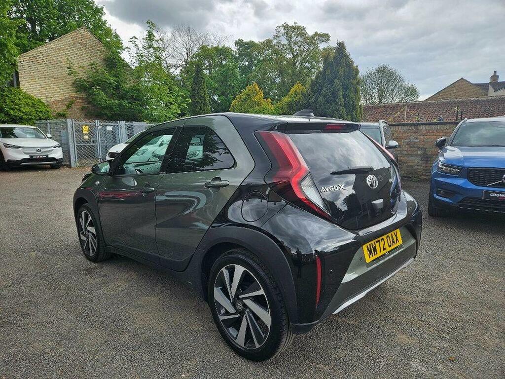 Toyota Aygo X 1.0 Vvt-i Exclusive X-shift Euro 6 S S MW72OAX Green #5