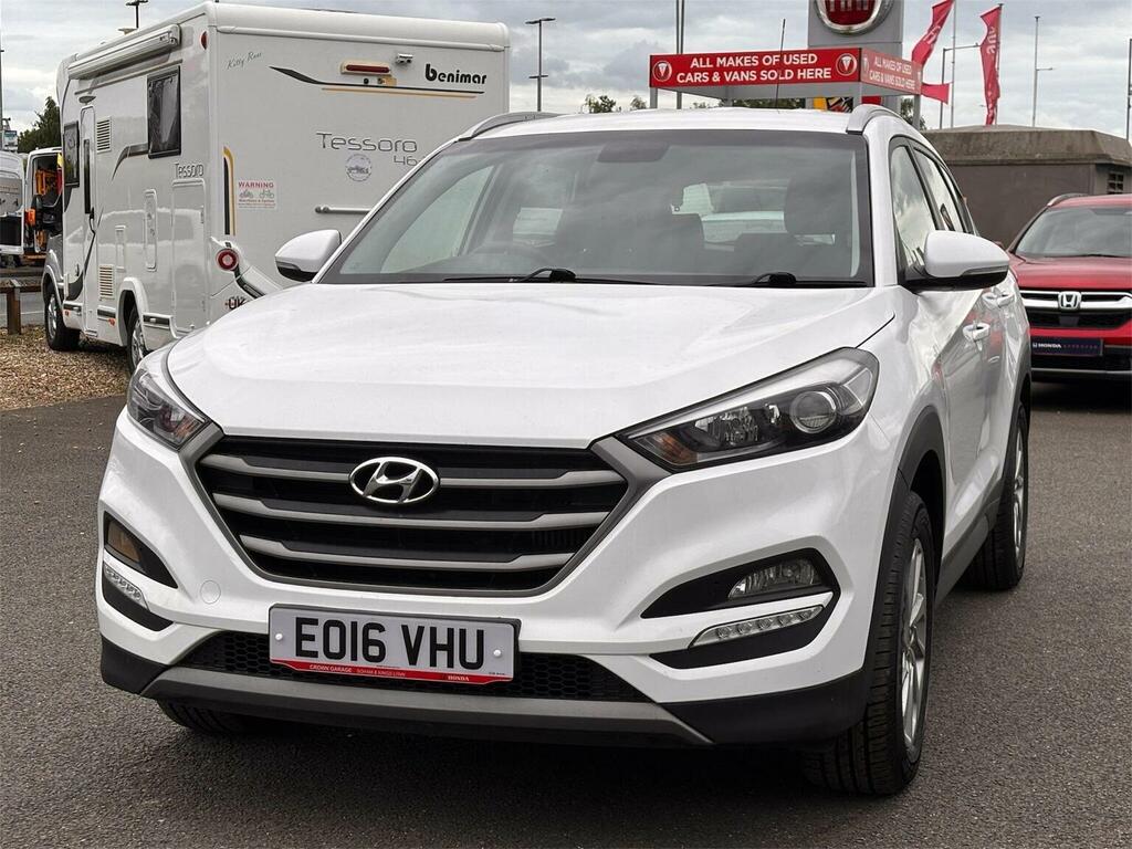 Hyundai Tucson 2.0 Crdi Blue Drive Se Nav Euro 6 S S EO16VHU White #3