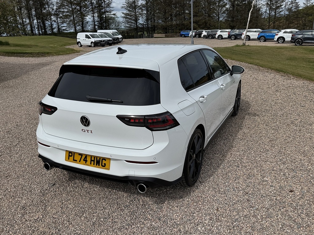 Volkswagen Golf Hatchback PL74HWG White #5