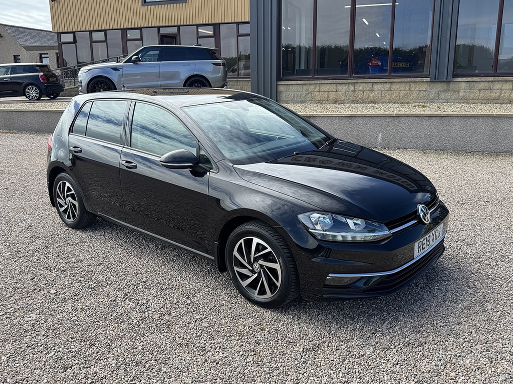 Volkswagen Golf Hatchback RE19XGJ Black #2