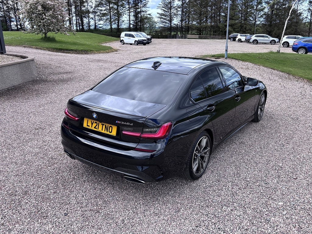 BMW 3 Series M340d Xdrive Mhev LY21TNO Blue #5