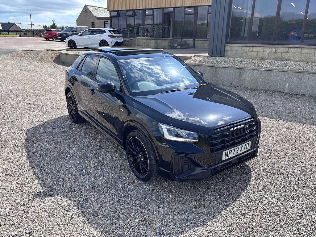 Audi Q2 Suv MP73XVD Black #2