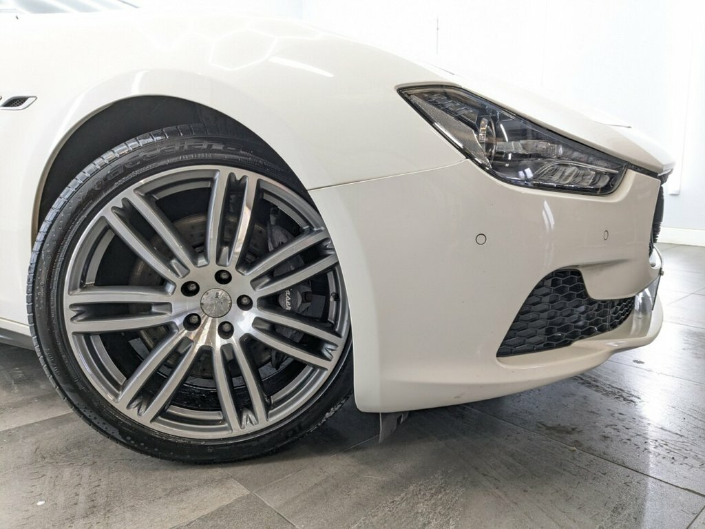 Maserati Ghibli Saloon White #2