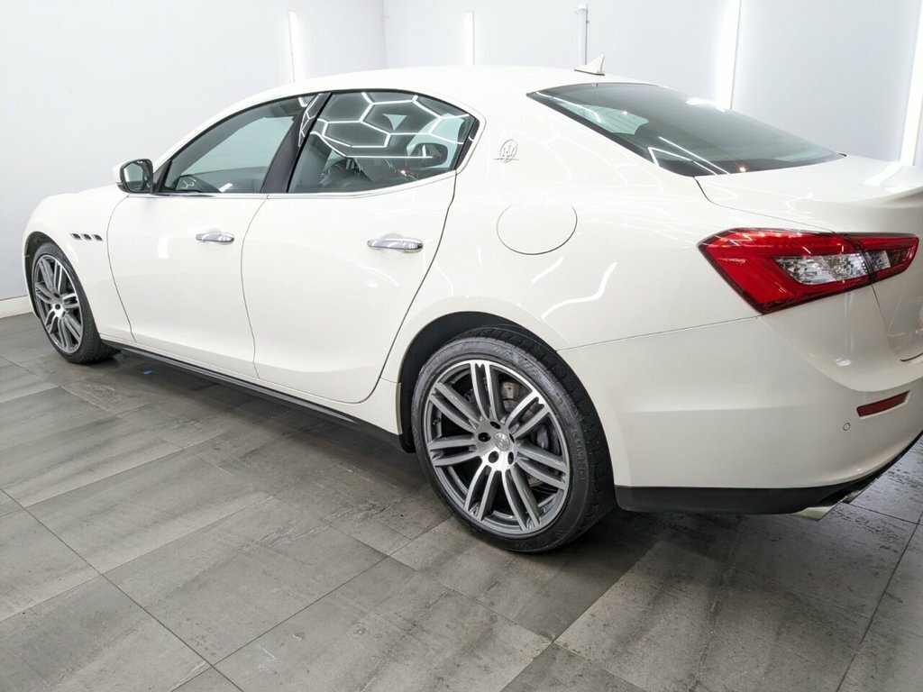 Maserati Ghibli Saloon White #6
