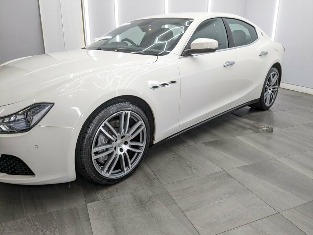 Maserati Ghibli Saloon White #3