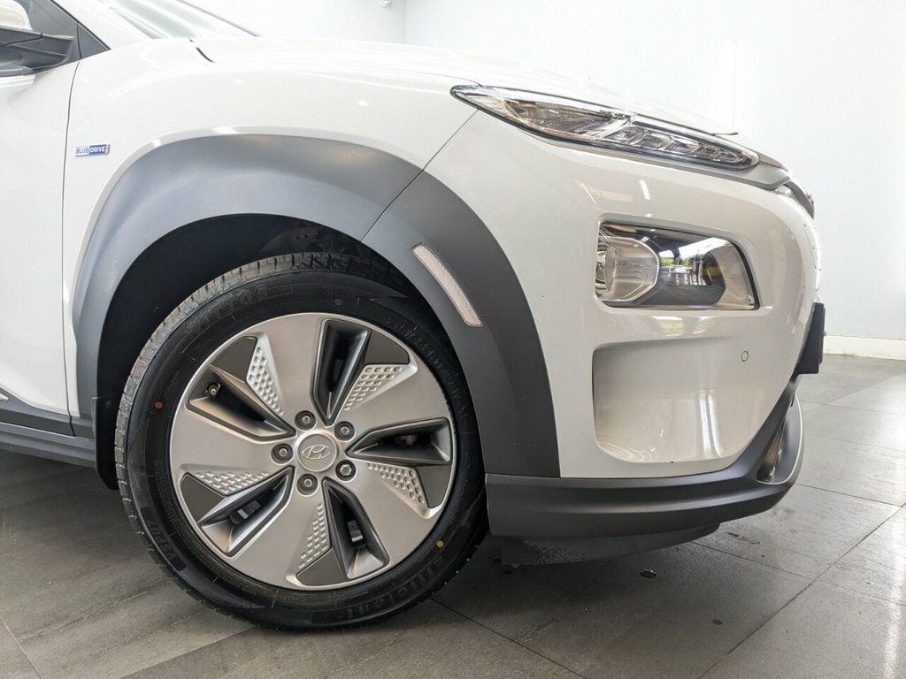Hyundai Kona Suv ND20FBZ White #2