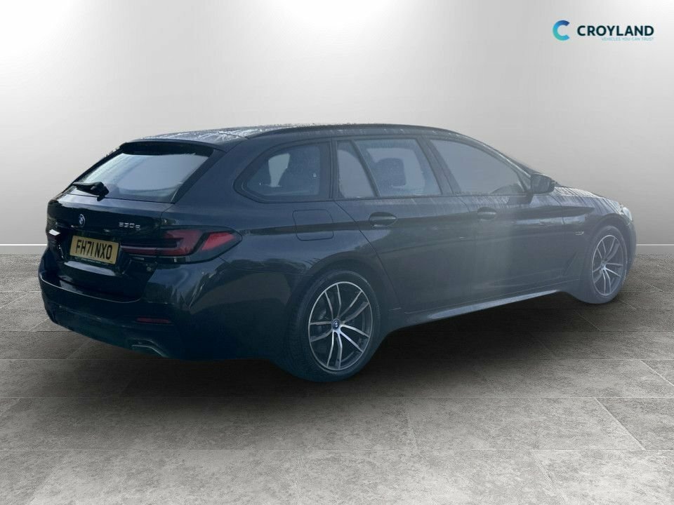 BMW 5 Series 2L M Sport FH71NXO Grey #3