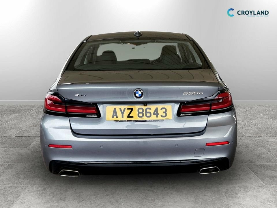 BMW 5 Series 2L Se AYZ8643 Blue #4