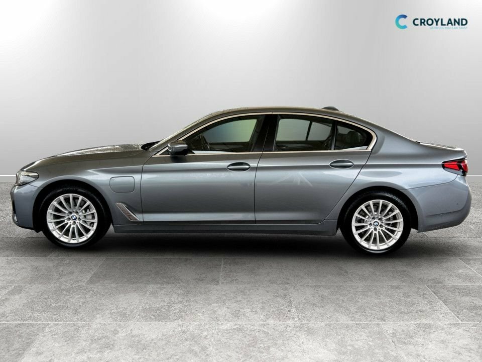 BMW 5 Series 2L Se AYZ8643 Blue #6