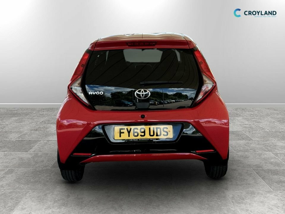 Toyota Aygo 1L X-trend FY69UDS Red #4