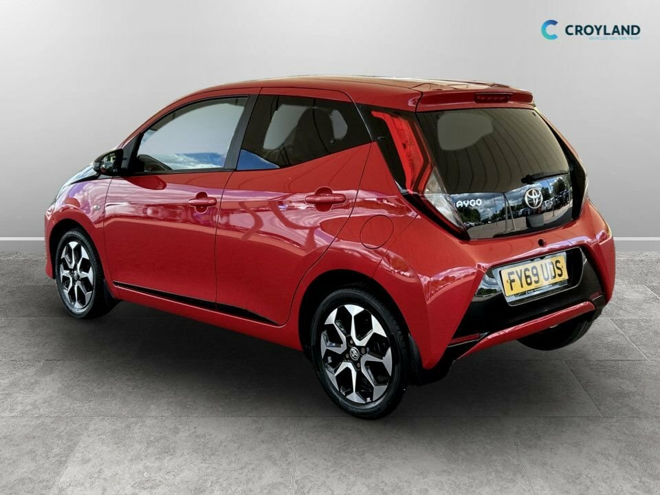 Toyota Aygo 1L X-trend FY69UDS Red #5