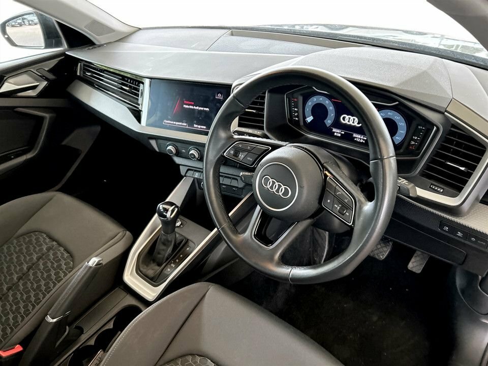 Audi A1 1L Sport KE22OYT Black #5