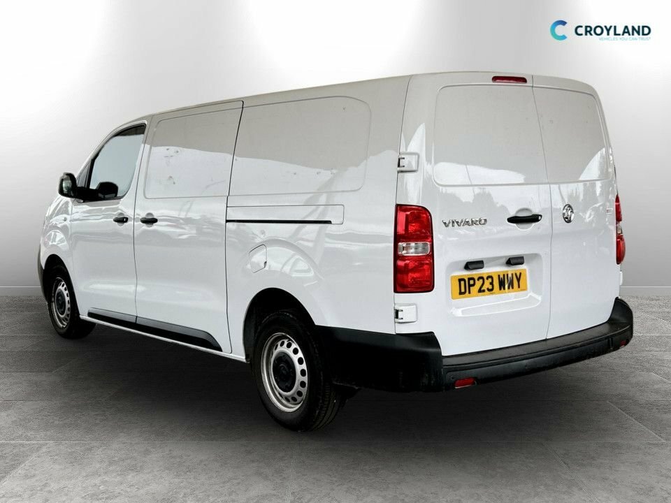 Vauxhall Vivaro 1.5L Prime 6Dr DP23WWY White #3