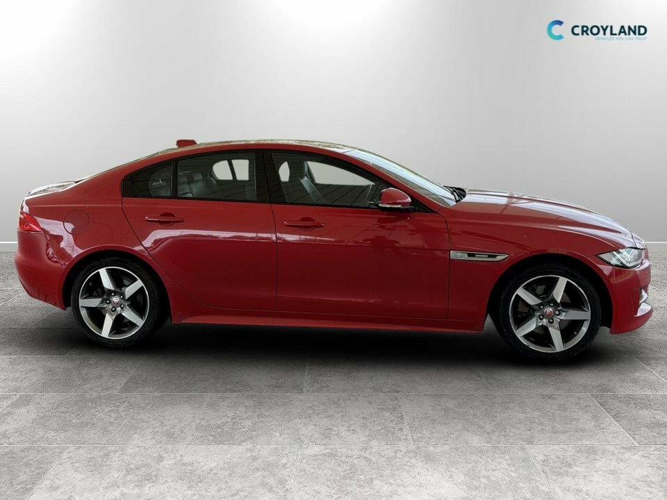 Jaguar XE 2L R-sport LP19NXE Red #2