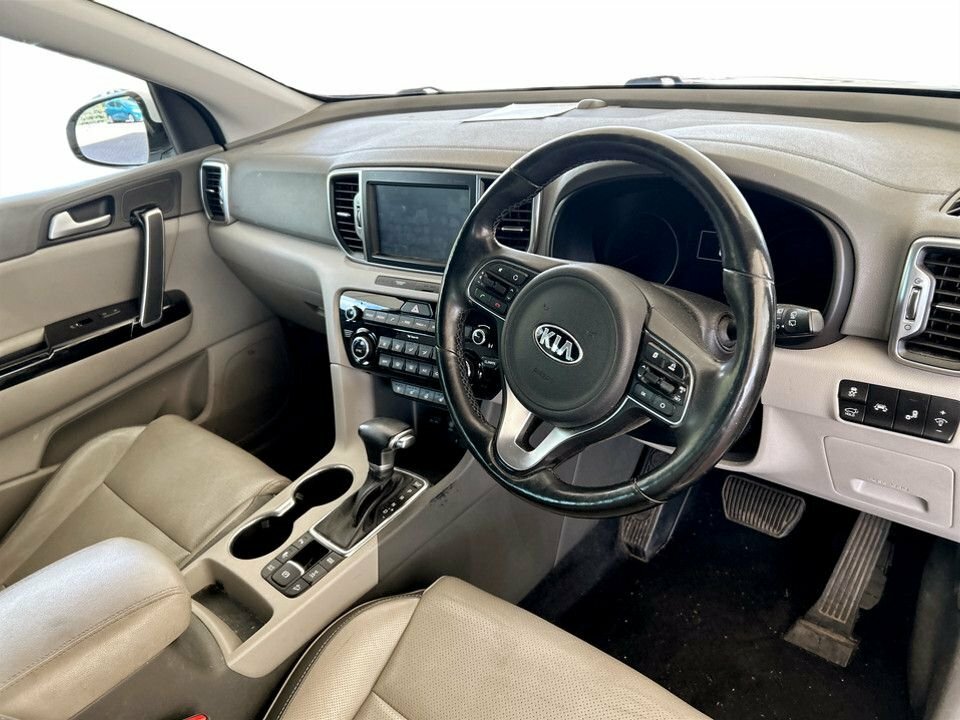 Kia Sportage 2L First Edition LL66BXM White #5